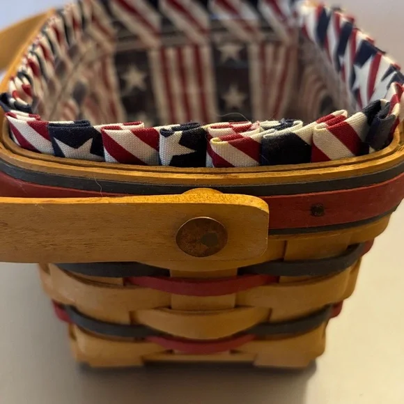 Longaberger Patriotic Basket with Red White Blue Fabric, Plastic Liner & Handle - Picture 4 of 7